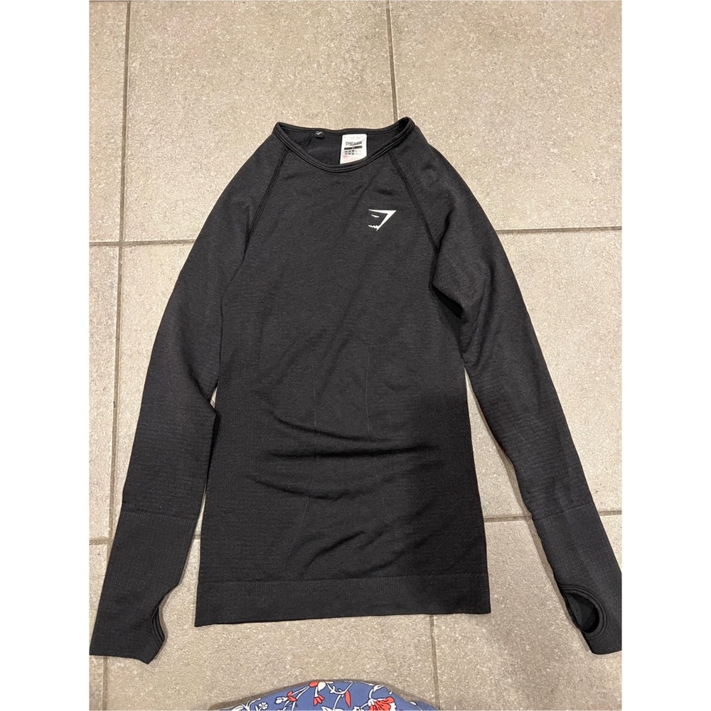 Gymshark long sleeves workout top XS black